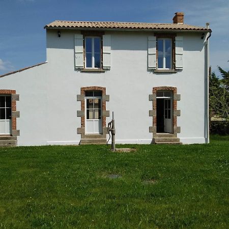 Gite De La Percoterie Le Champ-Saint-Pere Kültér fotó