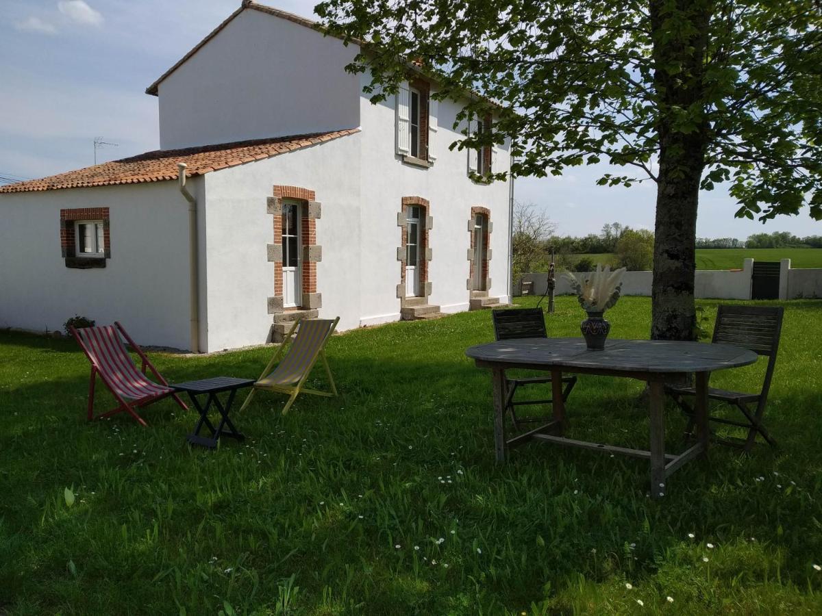 Gite De La Percoterie Le Champ-Saint-Pere Kültér fotó